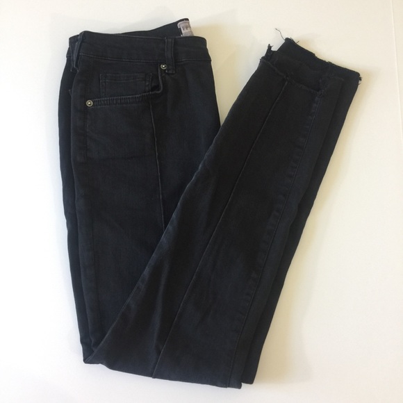 Free People Denim - SOLD!! Free People Ankle Step Hem Jeans